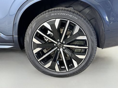 New 2026 Volvo XC90 B6 Plus w/ Protection Package AWD/4WD image 33