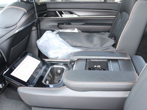 New 2025 Jeep Grand Wagoneer Series III w/ Rear Seat Video Group 1 image 40