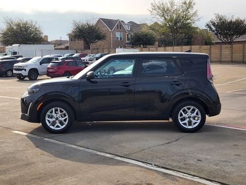 Used 2025 Kia Soul S image 12