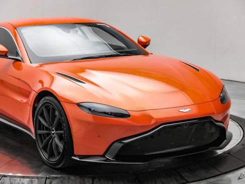 Used 2020 Aston Martin V8 Vantage Coupe RWD image 32