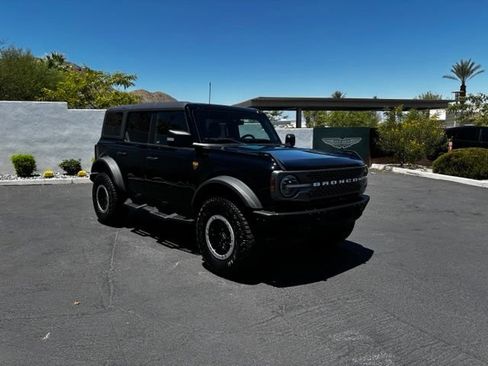 Used 2023 Ford Bronco Badlands AWD/4WD image 3