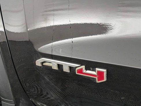 Used 2022 GMC Sierra 1500 AT4 w/ AT4 Preferred Package image 11