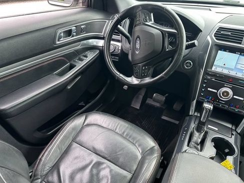 Used 2018 Ford Explorer Sport w/ Equipment Group 401A AWD/4WD image 23
