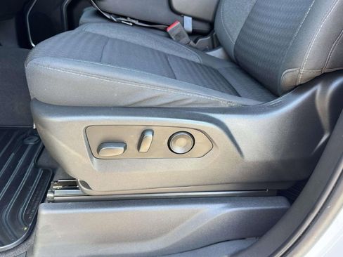 Used 2023 Chevrolet Silverado 1500 LT AWD/4WD image 19