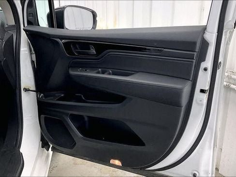 Certified 2025 Honda Odyssey Touring image 22