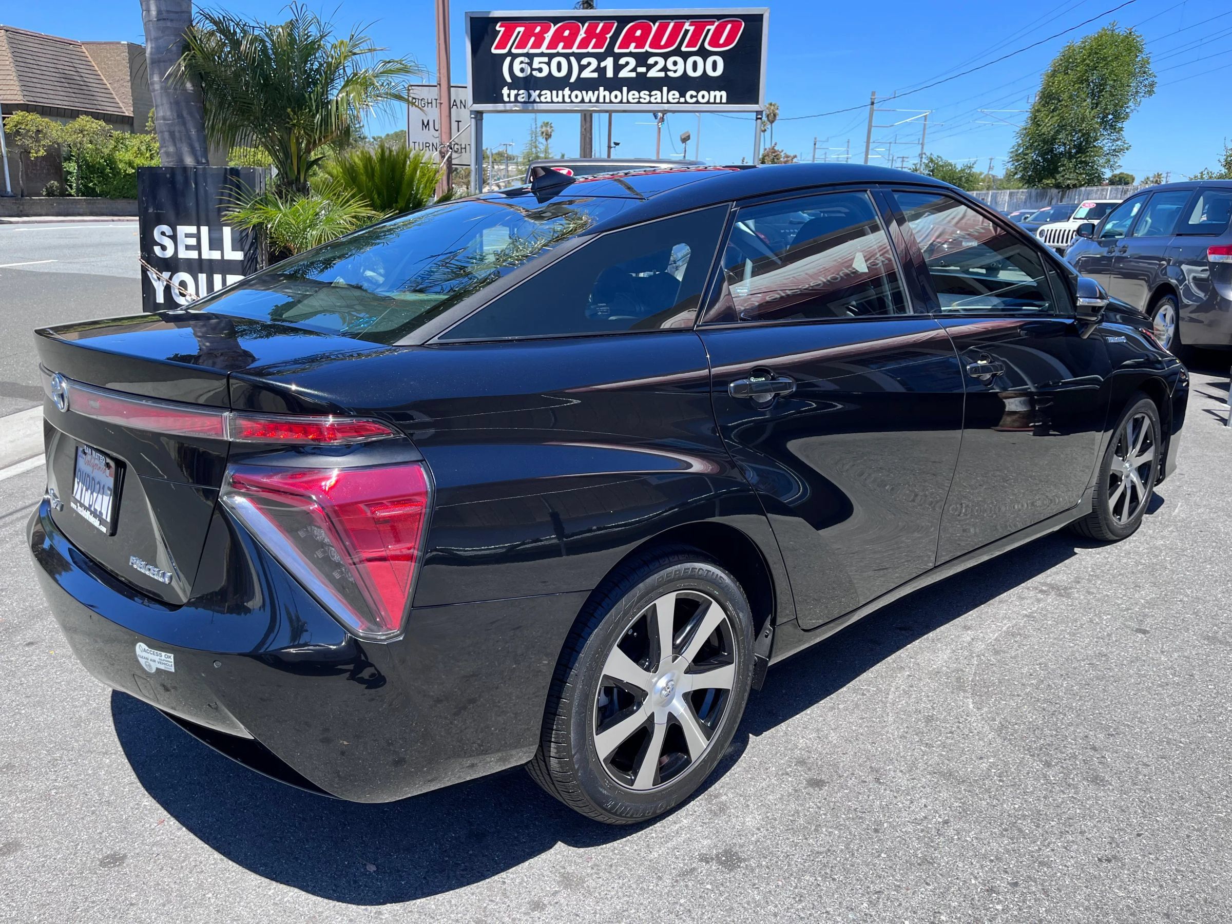 Used 2016 Toyota Mirai FWD image 7