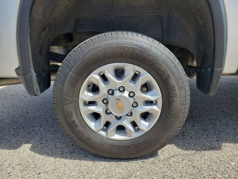 Used 2023 Chevrolet Silverado 2500 LT w/ Convenience Package AWD/4WD image 5