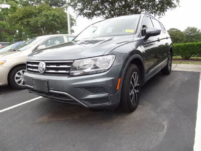 Used 2021 Volkswagen Tiguan SE