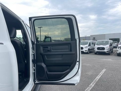 Certified 2024 RAM 2500 Tradesman w/ Chrome Appearance Group AWD/4WD image 52