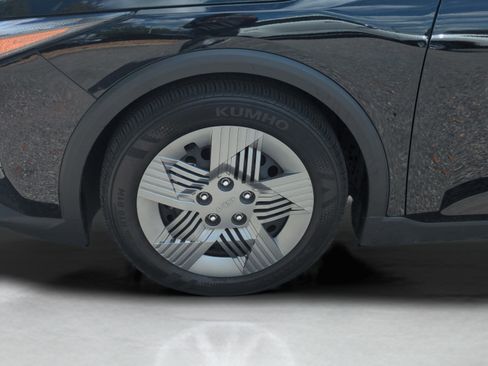 Certified 2025 Kia K4 LX image 10