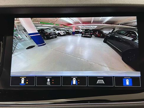Used 2023 Buick Envision Avenir AWD/4WD image 21