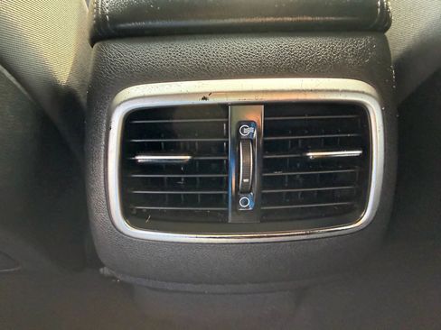 Used 2018 Kia Sorento LX image 14