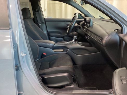 Used 2024 Honda HR-V Sport image 11