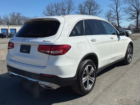 Used 2017 Mercedes-Benz GLC 300 4MATIC image 3