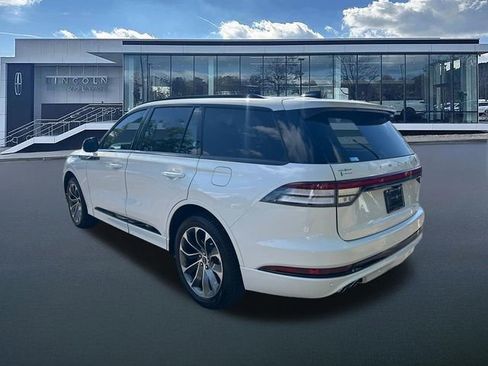 New 2026 Lincoln Aviator AWD image 5