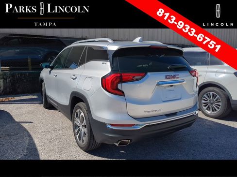 Used 2020 GMC Terrain SLT w/ Preferred Package image 7