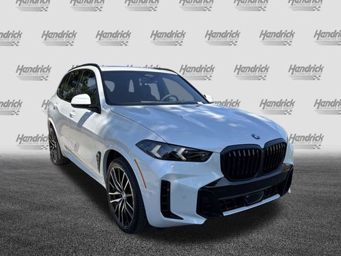 Used 2026 BMW X5 xDrive40i w/ M Sport Package image 2