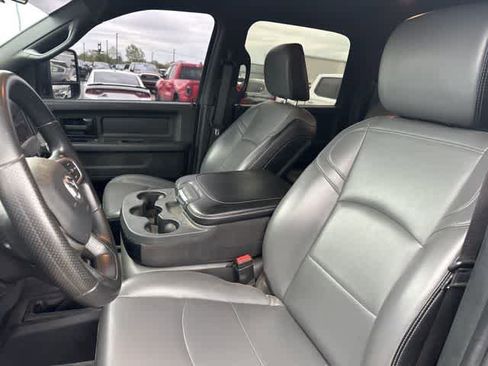 Used 2024 RAM 3500 Tradesman w/ Chrome Appearance Group image 4