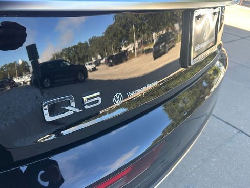 Used 2023 Audi Q5 2.0T Premium w/ Convenience Package image 30