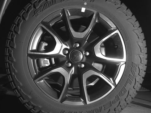Used 2025 Jeep Compass Trailhawk AWD/4WD image 12