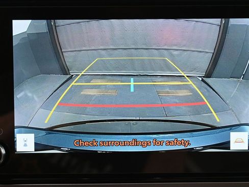 Used 2025 Toyota Camry SE image 22