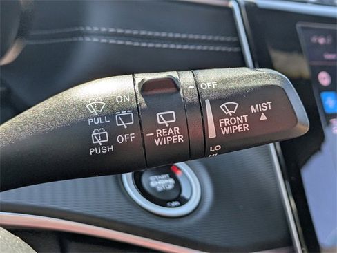 New 2025 Jeep Grand Cherokee L Altitude image 30