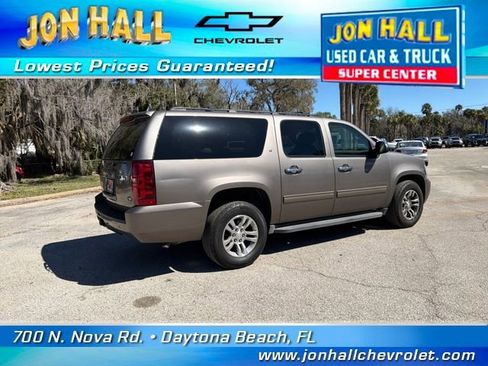 Used 2013 Chevrolet Suburban LT image 11