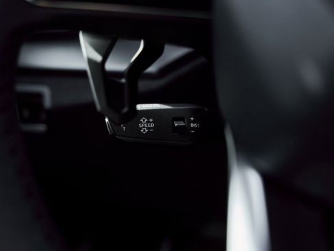 Used 2021 Lamborghini Urus AWD/4WD image 58