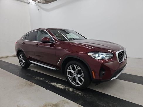 Used 2025 BMW X4 xDrive30i AWD/4WD image 3