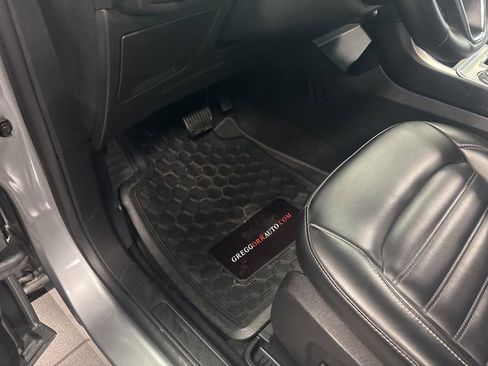 Used 2024 Ford Edge SEL image 13