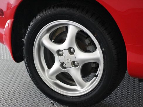 Used 2002 MAZDA MX-5 Miata RWD image 37