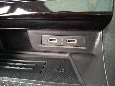 Used 2025 Volkswagen Jetta SE image 23