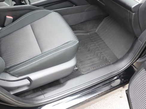 Used 2023 Mitsubishi Outlander ES image 8