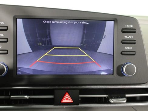 Certified 2022 Hyundai Elantra SEL image 27