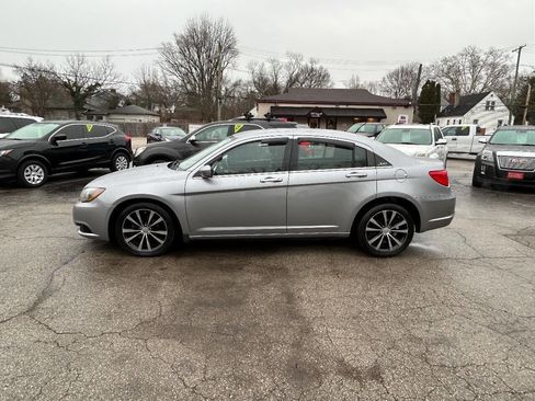 Used 2013 Chrysler 200 Touring w/ Cold Weather Group image 4