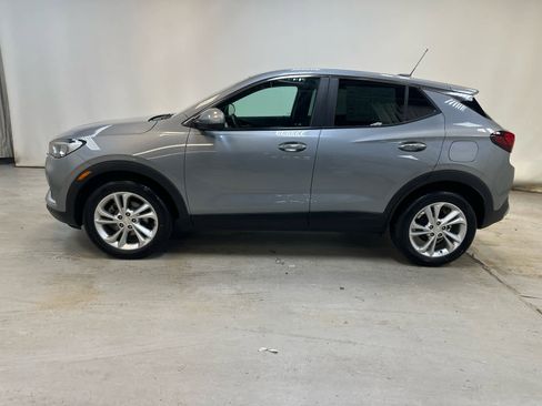Used 2023 Buick Encore GX Preferred w/ Cold Weather Comfort Package FWD image 8