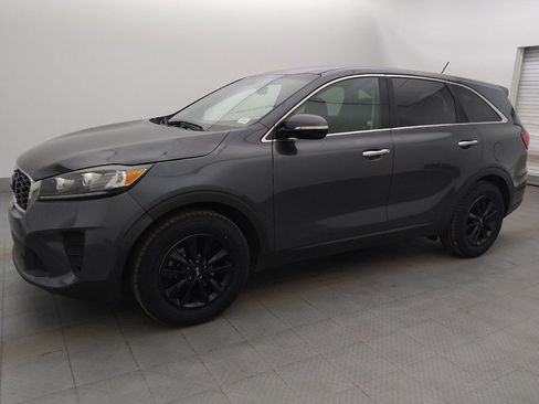 Used 2020 Kia Sorento FWD V6 image 2