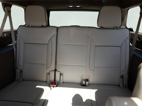 New 2026 GMC Yukon XL Denali w/ Denali Reserve Package image 28