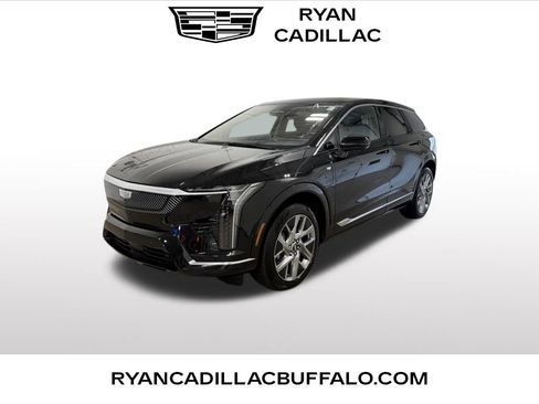 Certified 2025 Cadillac Optiq Luxury 2 w/ LPO, Floor Liner Package image 1