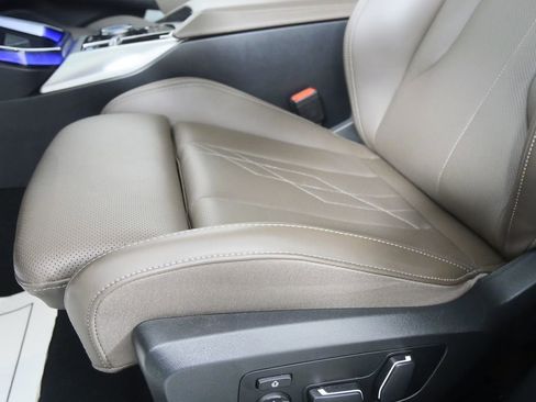 Used 2025 BMW X3 xDrive30 AWD/4WD image 9