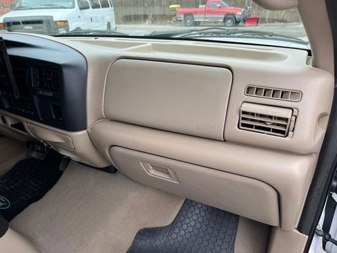 Used 2005 Ford Excursion Eddie Bauer image 48