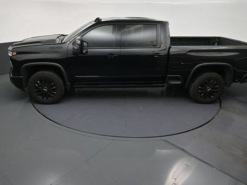 Used 2026 Chevrolet Silverado 2500 High Country w/ High Country Premium Package AWD/4WD image 12