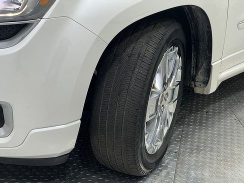 Used 2016 GMC Acadia Denali image 38