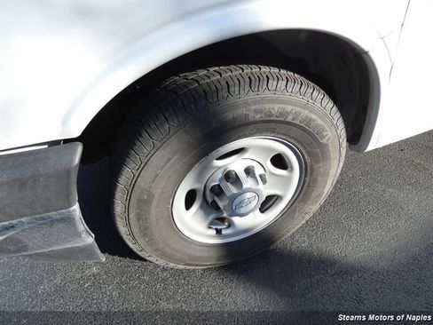 Used 2017 Chevrolet Express 3500 image 30