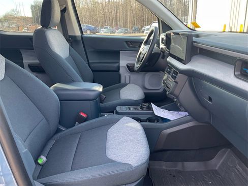 Used 2025 Ford Maverick XLT w/ Equipment Group 302A image 12