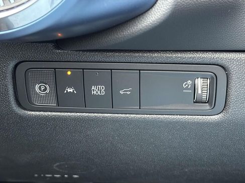 New 2026 Chevrolet Equinox EV LT image 17