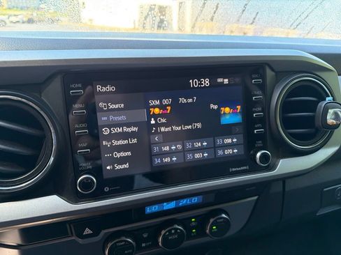 Used 2021 Toyota Tacoma SR5 RWD image 20