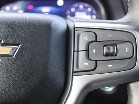 Certified 2023 Chevrolet Suburban LT w/ LT Signature Package image 19