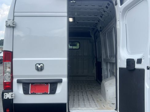 Used 2025 RAM ProMaster 2500 w/ Convenience Group FWD image 18