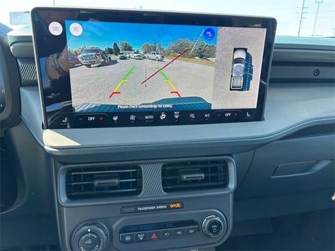 New 2025 Ford Maverick Lariat w/ Black Appearance Package image 20